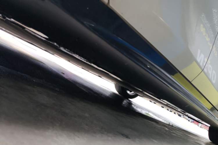 Used Xiaomi Auto SU7 2024 Rear-Drive Long-Range Intelligent Driving Version Right Side Sill
