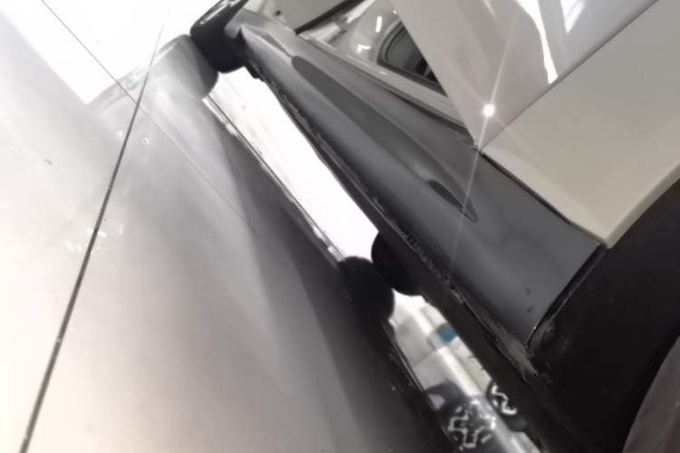 Used Xiaomi Auto SU7 2024 Rear-Drive Long-Range Intelligent Driving Version Right Side Sill