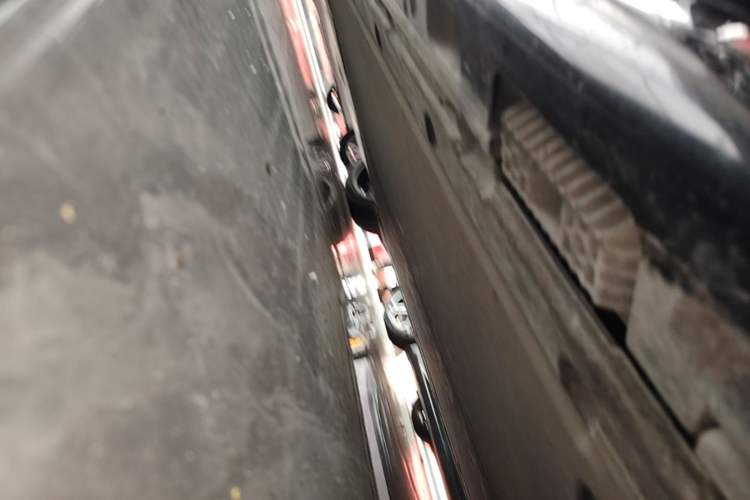 Used Xiaomi Auto SU7 2024 Rear-Drive Ultra-Long Range Advanced Pro-Level Intelligent Driving Version Right Side Sill