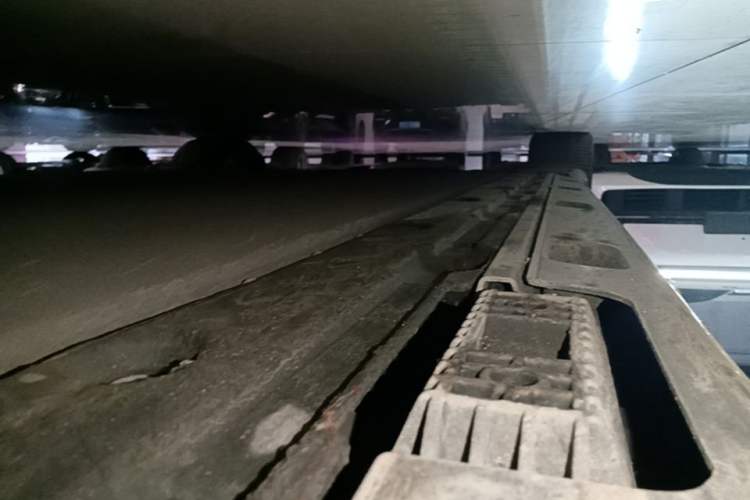Used Xiaomi Auto SU7 2024 Rear-Drive Ultra-Long Range Advanced Pro-Level Intelligent Driving Version Right Side Sill