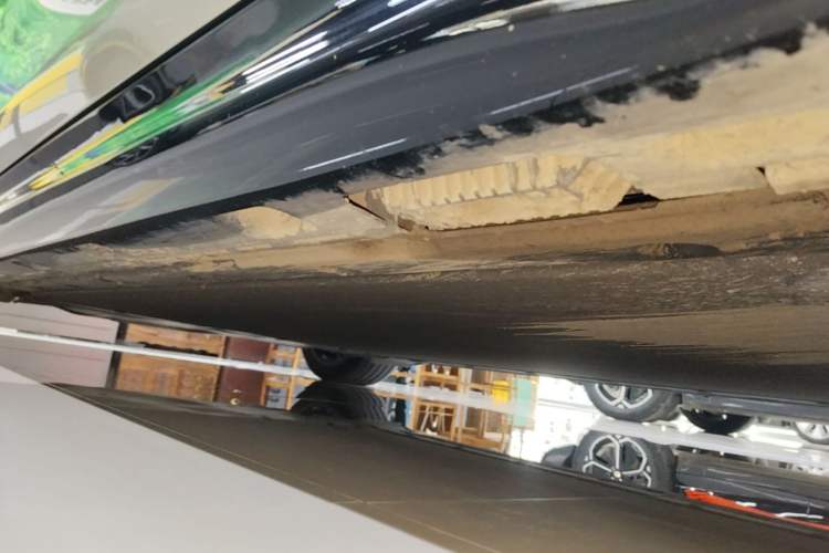 Used Xiaomi Auto SU7 2024 Rear-Drive Long-Range Intelligent Driving Version Right Side Sill
