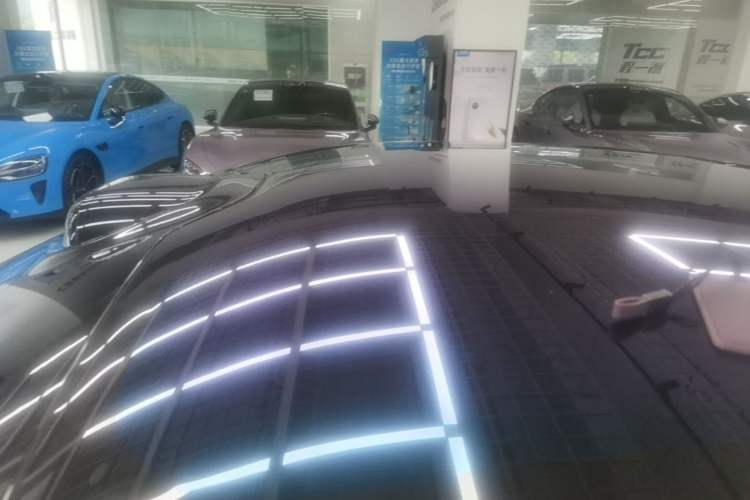 Used Xiaomi Auto SU7 2024 Four-Wheel Drive Ultra-Long Range Advanced Intelligent Driving Max Edition Roof