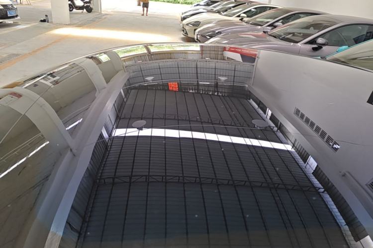 Used Xiaomi Auto SU7 2024 Rear-Drive Long-Range Intelligent Driving Version Roof