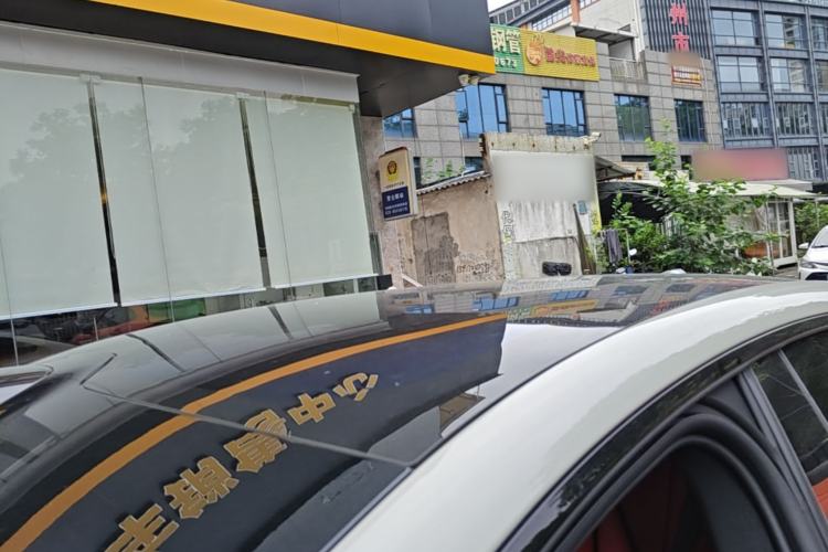 Used Xiaomi Auto SU7 2024 Four-Wheel Drive Ultra-Long Range Advanced Intelligent Driving Max Edition Roof