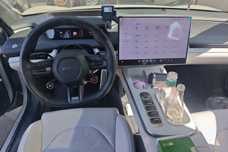 Used Xiaomi Auto SU7 2024 Four-Wheel Drive Ultra-Long Range Advanced Intelligent Driving Max Edition Steering Wheel