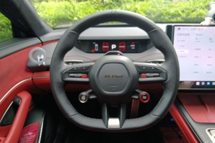Used Xiaomi Auto SU7 2024 Four-Wheel Drive Ultra-Long Range Advanced Intelligent Driving Max Edition Steering Wheel