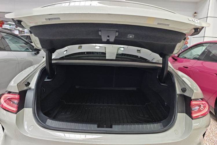 Used Xiaomi Auto SU7 2024 Rear-Drive Ultra-Long Range Advanced Pro-Level Intelligent Driving Version Trunk