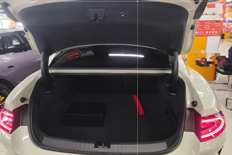 Used Xiaomi Auto SU7 2024 Rear-Drive Long-Range Intelligent Driving Version Trunk