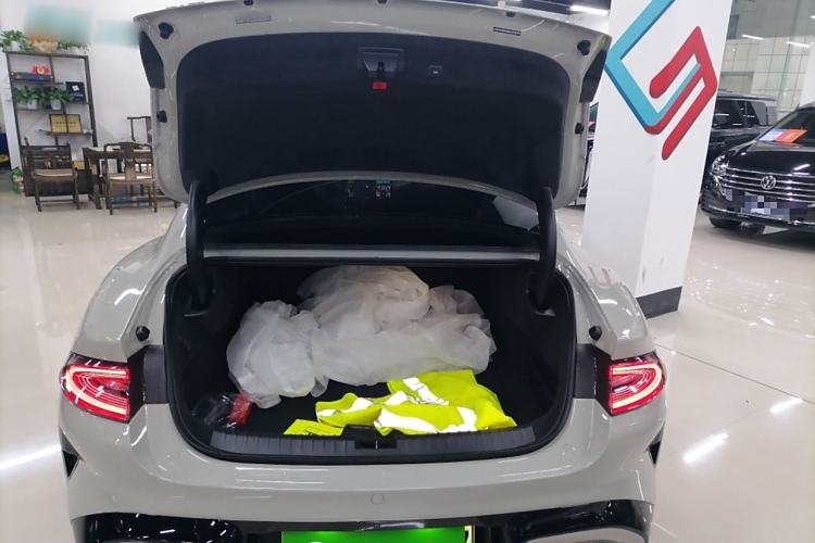Used Xiaomi Auto SU7 2024 Rear-Drive Long-Range Intelligent Driving Version Trunk