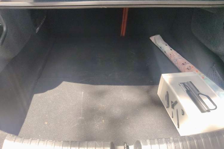 Used Xiaomi Auto SU7 2024 Four-Wheel Drive Ultra-Long Range Advanced Intelligent Driving Max Edition Trunk
