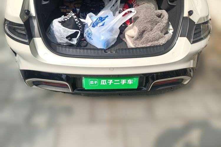 Used Xiaomi Auto SU7 2024 Four-Wheel Drive Ultra-Long Range Advanced Intelligent Driving Max Edition Trunk