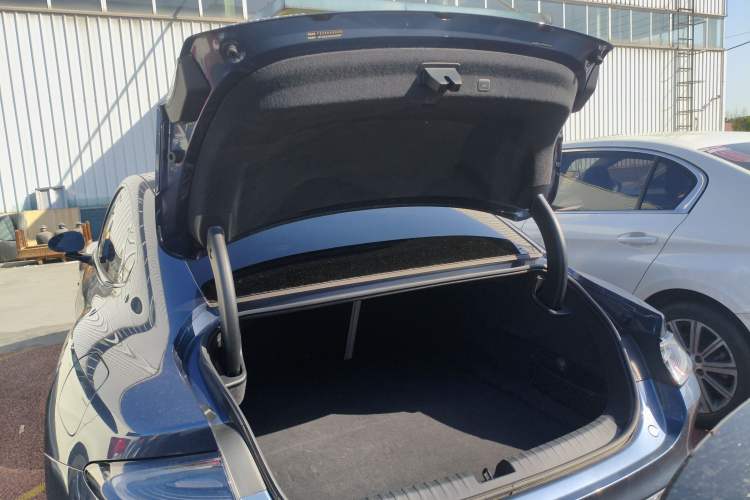 Used Xiaomi Auto SU7 2024 Rear-Drive Long-Range Intelligent Driving Version Trunk