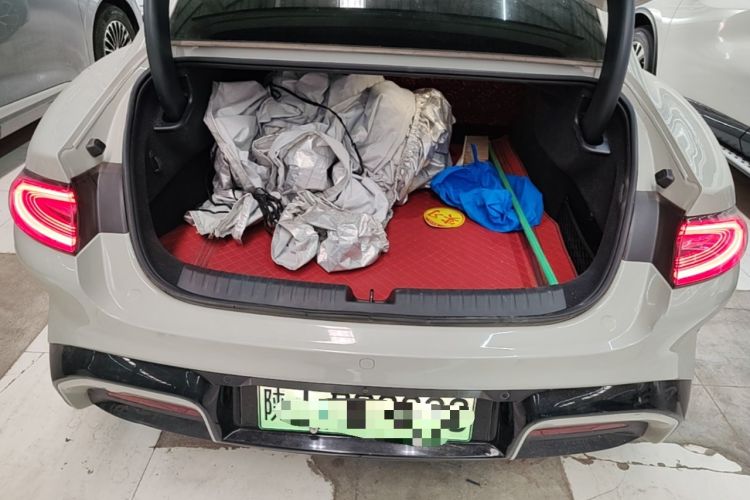 Used Xiaomi Auto SU7 2024 Rear-Drive Long-Range Intelligent Driving Version Trunk