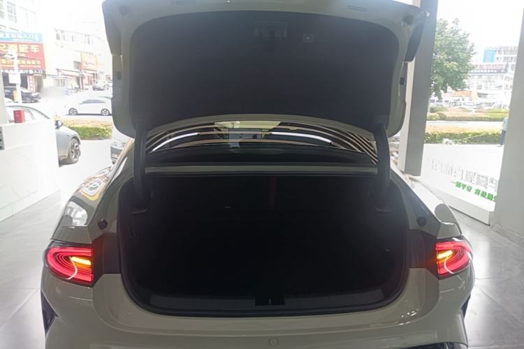 Used Xiaomi Auto SU7 2024 Rear-Drive Ultra-Long Range Advanced Pro-Level Intelligent Driving Version Trunk