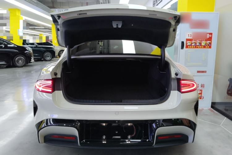 Used Xiaomi Auto SU7 2024 Rear-Drive Ultra-Long Range Advanced Pro-Level Intelligent Driving Version Trunk