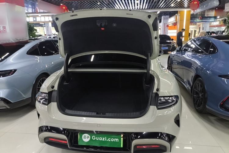 Used Xiaomi Auto SU7 2024 Rear-Drive Long-Range Intelligent Driving Version Trunk