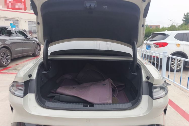 Used Xiaomi Auto SU7 2024 Rear-Drive Long-Range Intelligent Driving Version Trunk