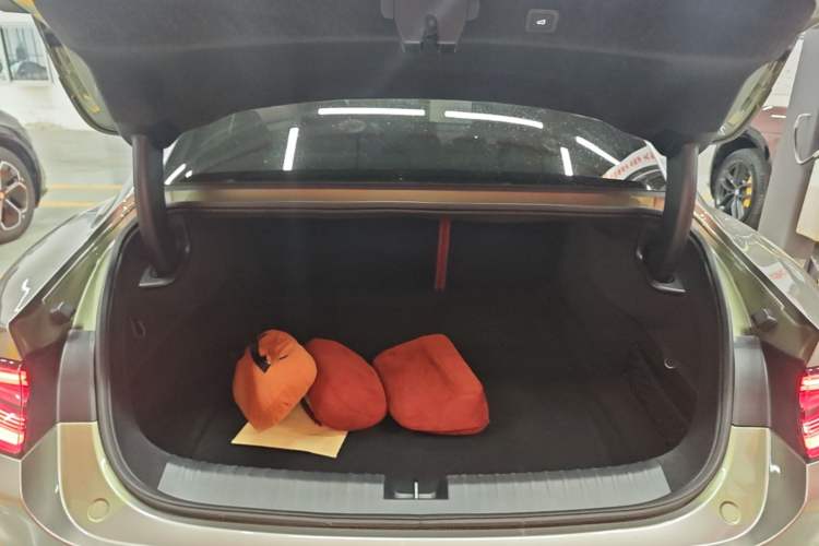 Used Xiaomi Auto SU7 2024 Rear-Drive Ultra-Long Range Advanced Pro-Level Intelligent Driving Version Trunk
