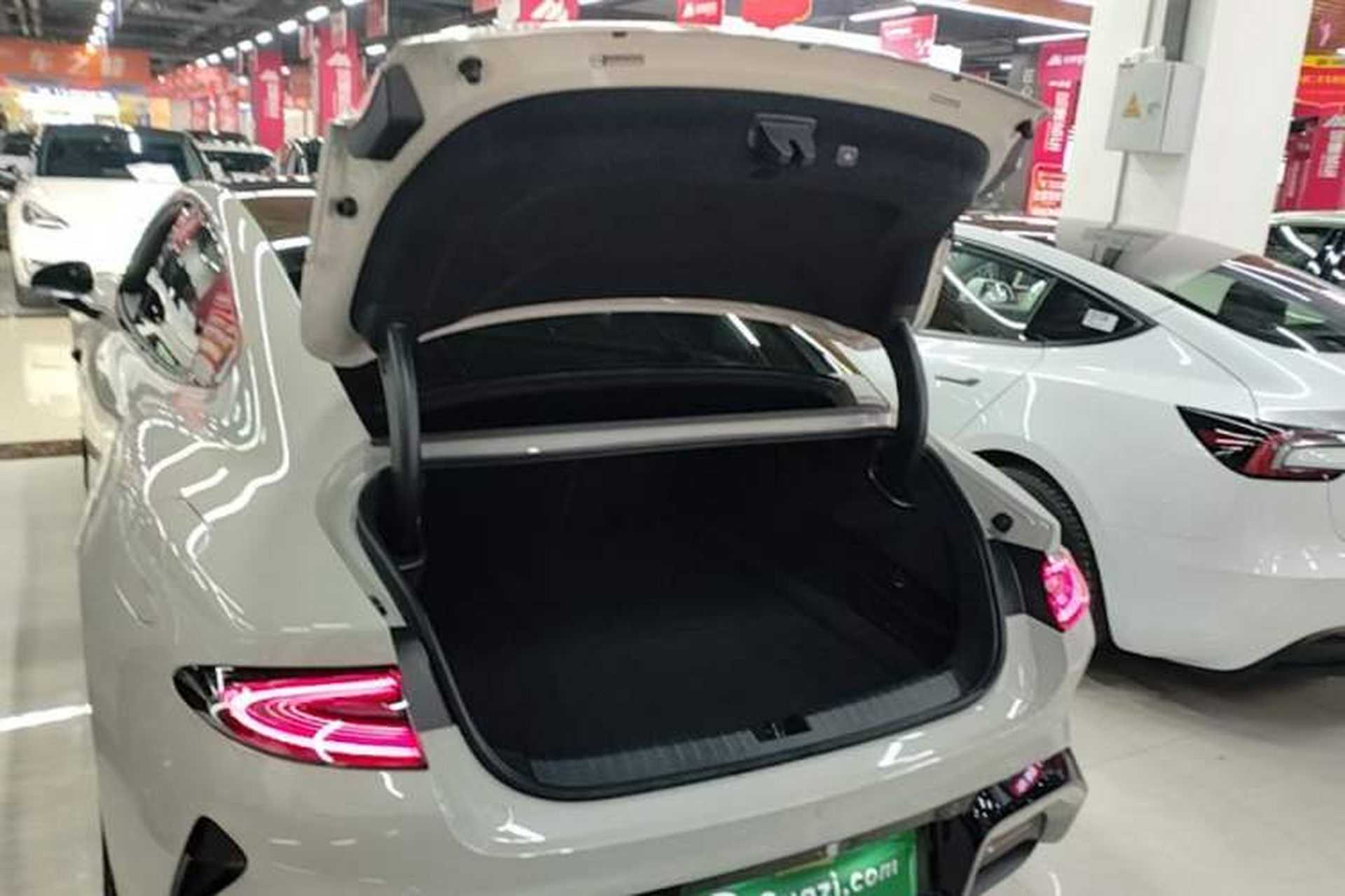Used Xiaomi Auto SU7 2024 Rear-Drive Long-Range Intelligent Driving Version Trunk