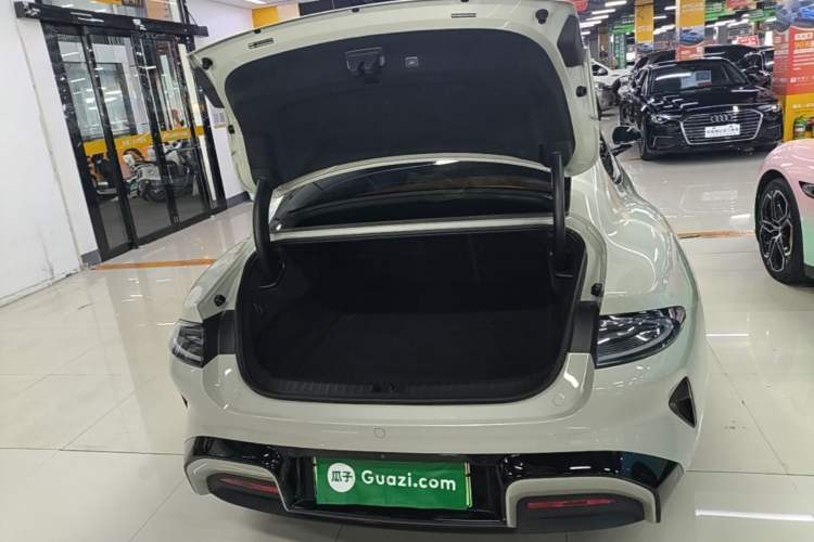 Used Xiaomi Auto SU7 2024 Rear-Drive Long-Range Intelligent Driving Version Trunk