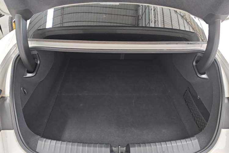 Used Xiaomi Auto SU7 2024 Rear-Drive Long-Range Intelligent Driving Version Trunk