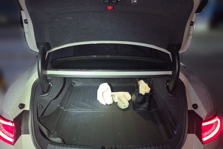 Used Xiaomi Auto SU7 2024 Rear-Drive Ultra-Long Range Advanced Pro-Level Intelligent Driving Version Trunk