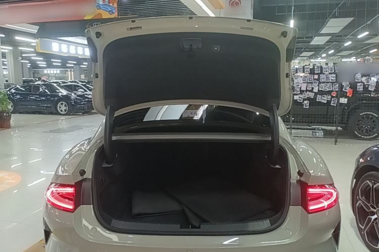 Used Xiaomi Auto SU7 2024 Rear-Drive Ultra-Long Range Advanced Pro-Level Intelligent Driving Version Trunk