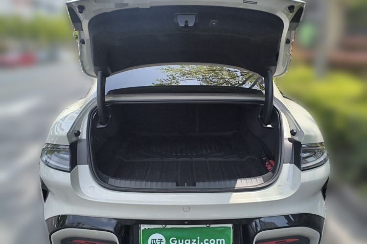 Used Xiaomi Auto SU7 2024 Rear-Drive Long-Range Intelligent Driving Version Trunk