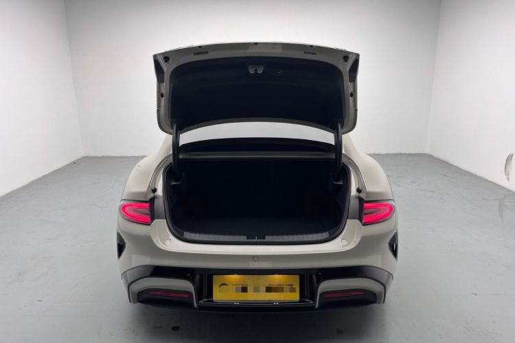 Used Xiaomi Auto SU7 2024 Rear-Drive Long-Range Intelligent Driving Version Trunk
