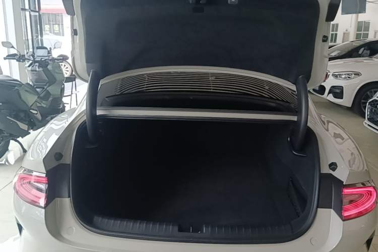 Used Xiaomi Auto SU7 2024 Rear-Drive Ultra-Long Range Advanced Pro-Level Intelligent Driving Version Trunk