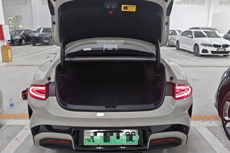 Used Xiaomi Auto SU7 2024 Rear-Drive Long-Range Intelligent Driving Version Trunk