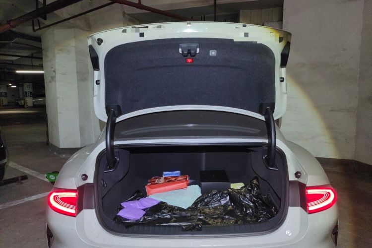 Used Xiaomi Auto SU7 2024 Four-Wheel Drive Ultra-Long Range Advanced Intelligent Driving Max Edition Trunk