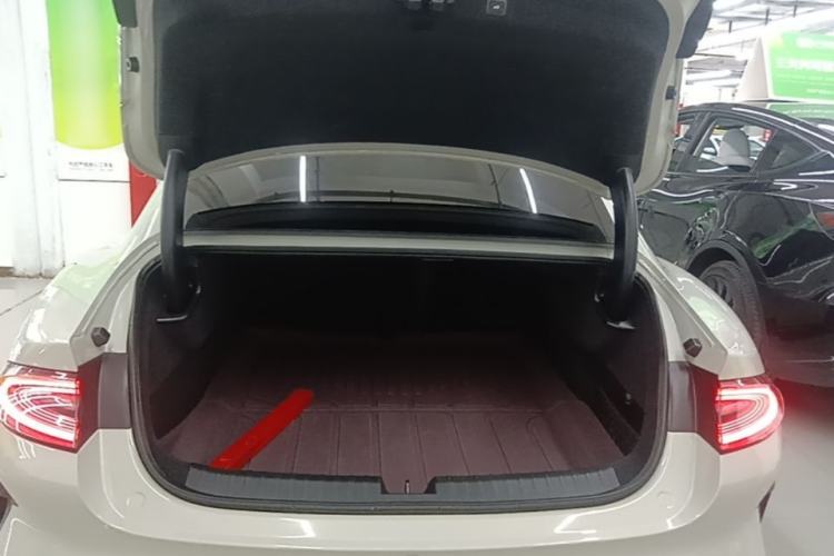 Used Xiaomi Auto SU7 2024 Rear-Drive Long-Range Intelligent Driving Version Trunk