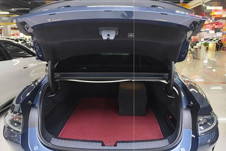 Used Xiaomi Auto SU7 2024 Four-Wheel Drive Ultra-Long Range Advanced Intelligent Driving Max Edition Trunk