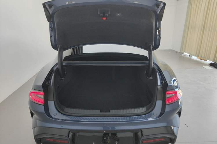 Used Xiaomi Auto SU7 2024 Rear-Drive Ultra-Long Range Advanced Pro-Level Intelligent Driving Version Trunk