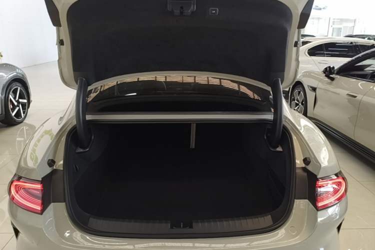 Used Xiaomi Auto SU7 2024 Rear-Drive Ultra-Long Range Advanced Pro-Level Intelligent Driving Version Trunk