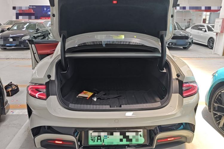 Used Xiaomi Auto SU7 2024 Rear-Drive Long-Range Intelligent Driving Version Trunk