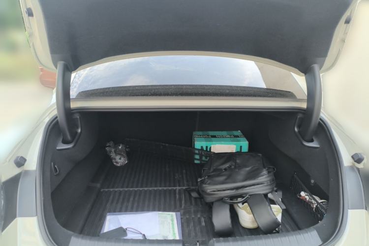 Used Xiaomi Auto SU7 2024 Rear-Drive Long-Range Intelligent Driving Version Trunk