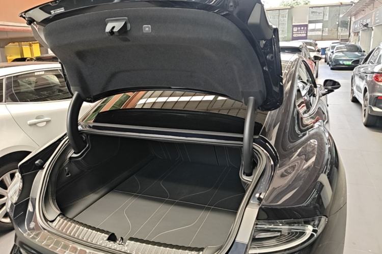 Used Xiaomi Auto SU7 2024 Rear-Drive Long-Range Intelligent Driving Version Trunk