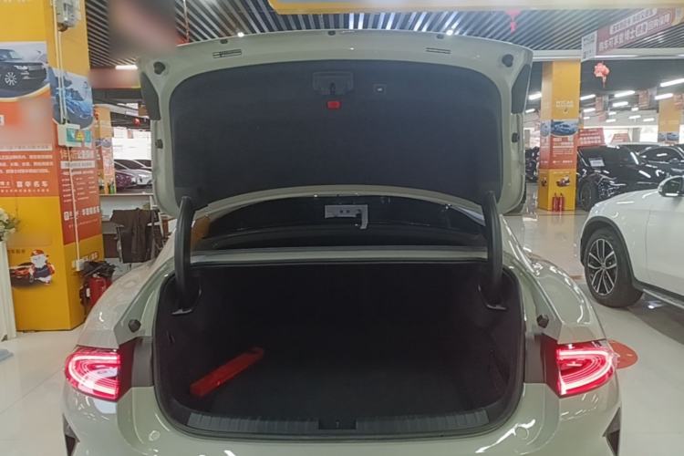 Used Xiaomi Auto SU7 2024 Rear-Drive Long-Range Intelligent Driving Version Trunk