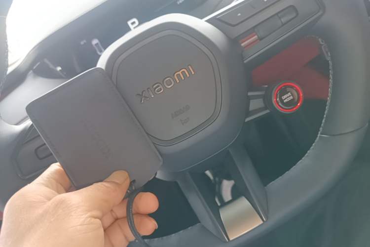 Used Xiaomi Auto SU7 2024 Rear-Drive Ultra-Long Range Advanced Pro-Level Intelligent Driving Version Vehicle Key