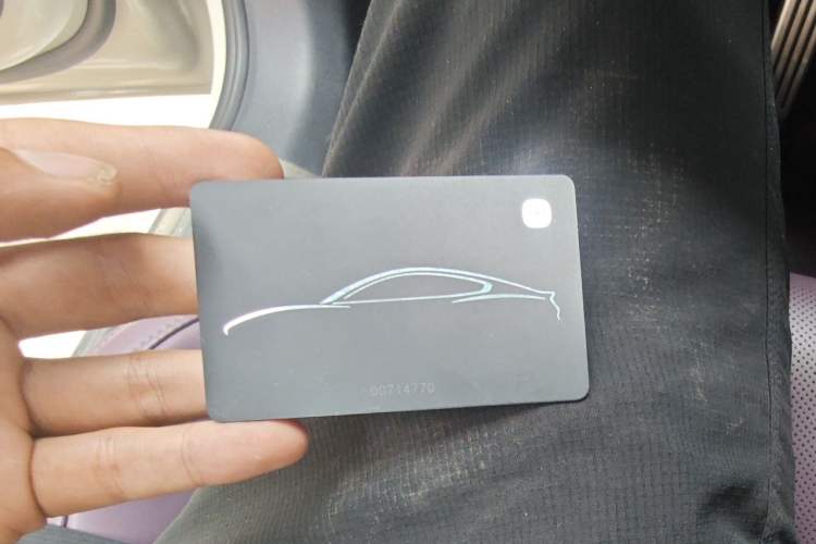Used Xiaomi Auto SU7 2024 Four-Wheel Drive Ultra-Long Range Advanced Intelligent Driving Max Edition Vehicle Key