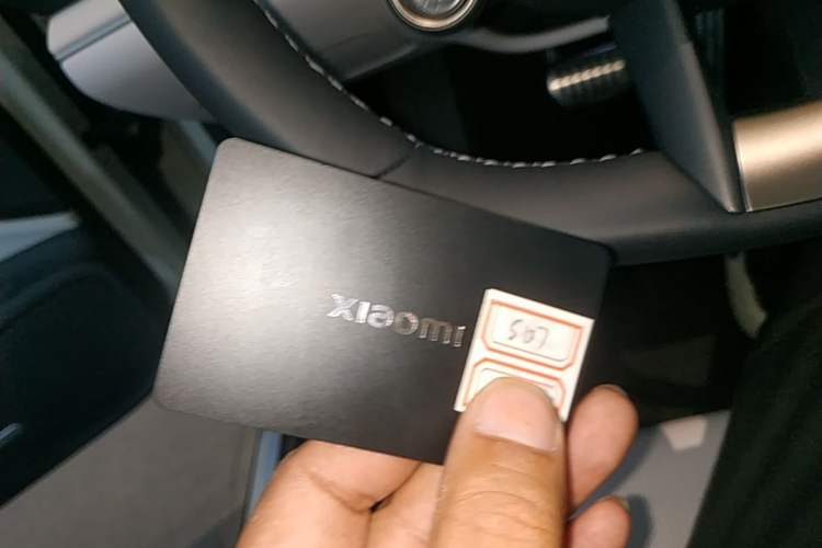 Used Xiaomi Auto SU7 2024 Four-Wheel Drive Ultra-Long Range Advanced Intelligent Driving Max Edition Vehicle Key