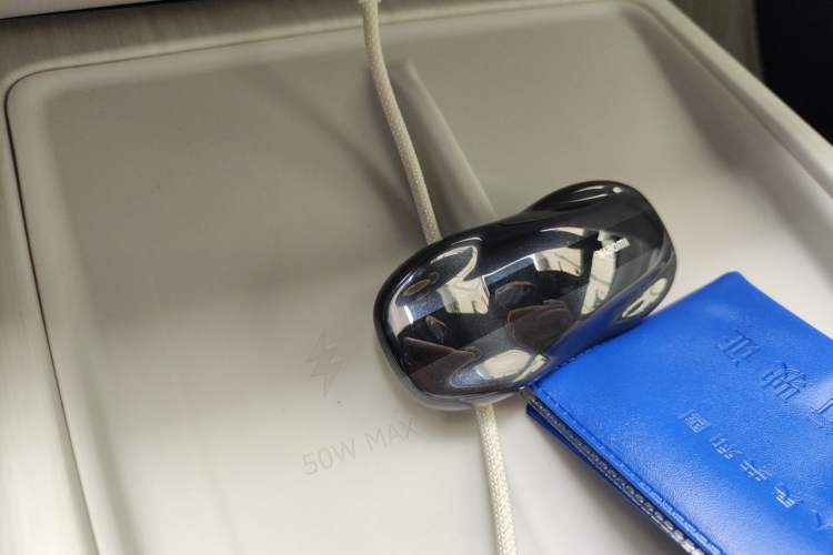 Used Xiaomi Auto SU7 2024 Rear-Drive Long-Range Intelligent Driving Version Vehicle Key
