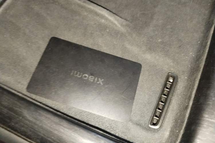 Used Xiaomi Auto SU7 2024 Rear-Drive Long-Range Intelligent Driving Version Vehicle Key