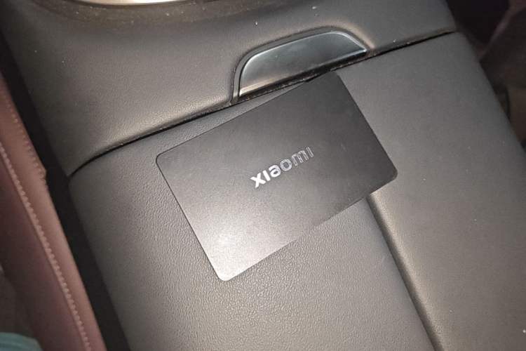 Used Xiaomi Auto SU7 2024 Rear-Drive Ultra-Long Range Advanced Pro-Level Intelligent Driving Version Vehicle Key