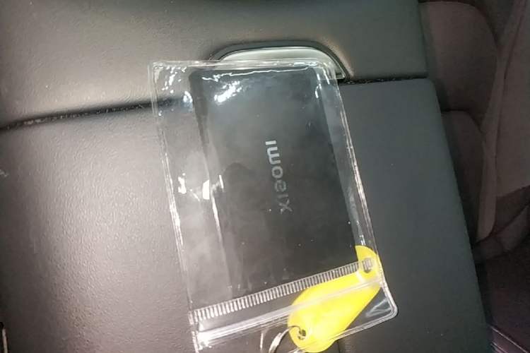 Used Xiaomi Auto SU7 2024 Rear-Drive Long-Range Intelligent Driving Version Vehicle Key