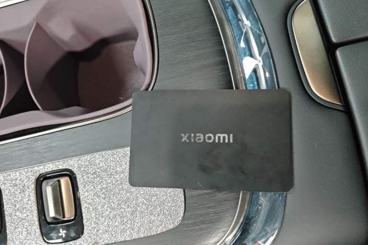 Used Xiaomi Auto SU7 2024 Rear-Drive Ultra-Long Range Advanced Pro-Level Intelligent Driving Version Vehicle Key