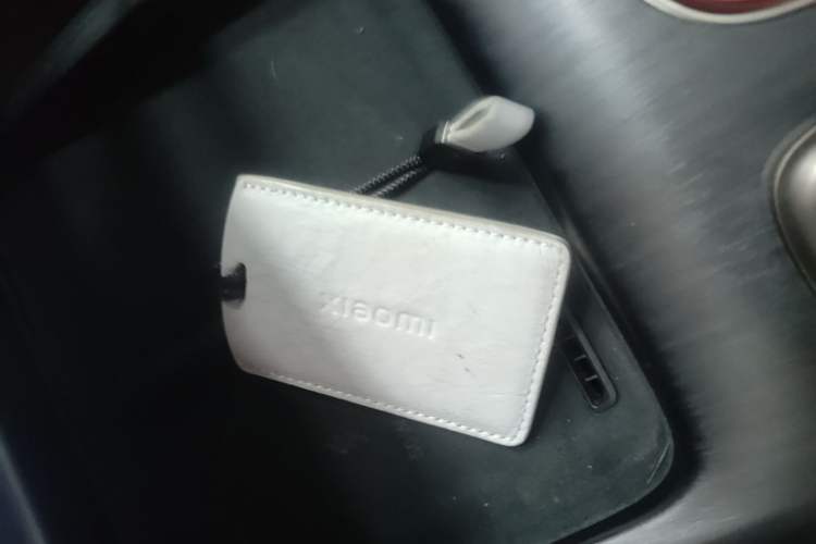Used Xiaomi Auto SU7 2024 Four-Wheel Drive Ultra-Long Range Advanced Intelligent Driving Max Edition Vehicle Key