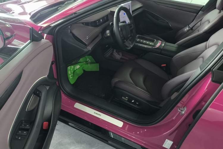 Used Xiaomi Auto SU7 2024 Four-Wheel Drive Ultra-Long Range Advanced Intelligent Driving Max Edition Driver Seat